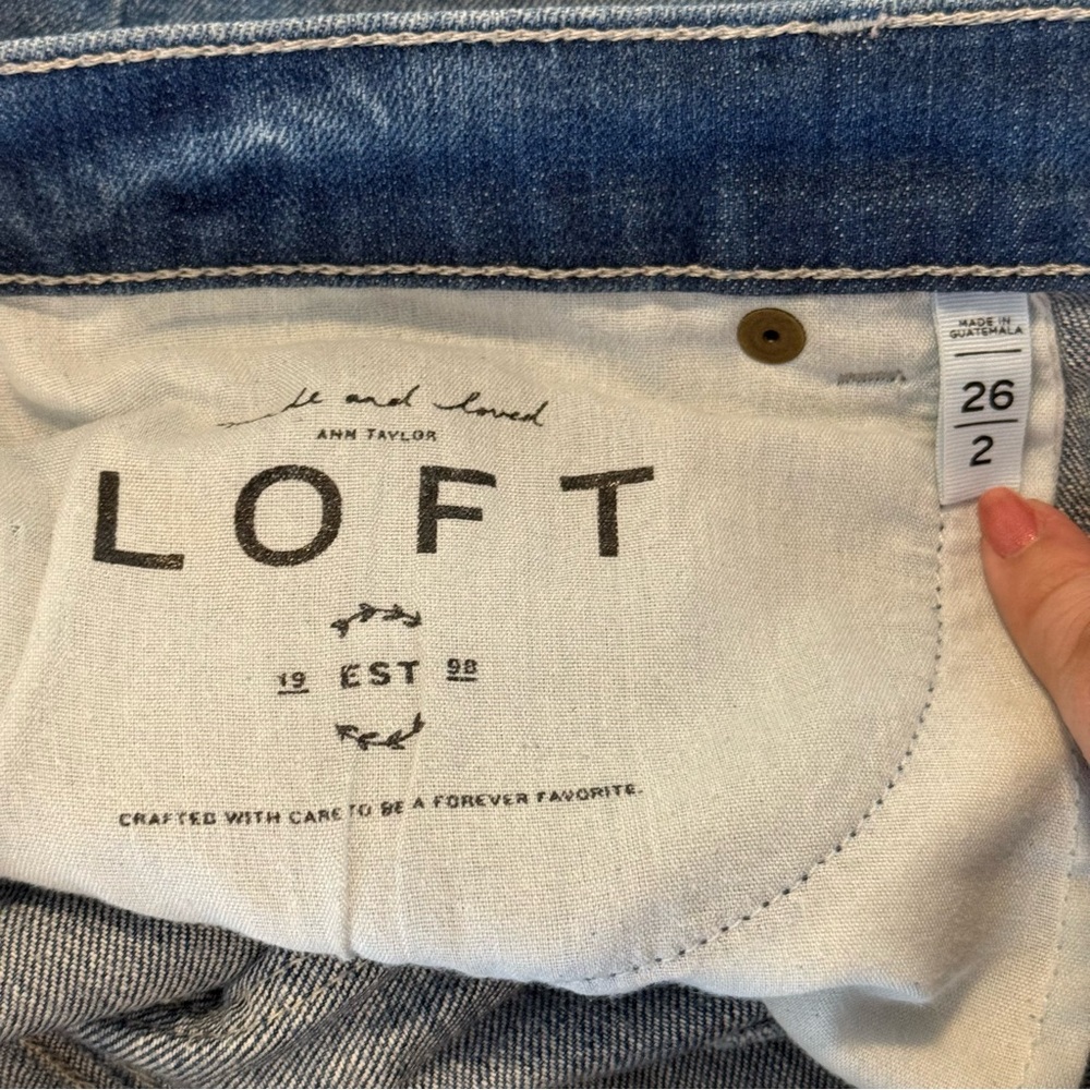 LOFT Denim Shorts Size 2/26 inseam 6” - Picture 4 of 5
